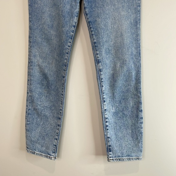 H&M &Denim Mom Jeans Ultra High Waist Ankle Blue Medium Wash Button Fly Size 2 - Picture 4 of 12